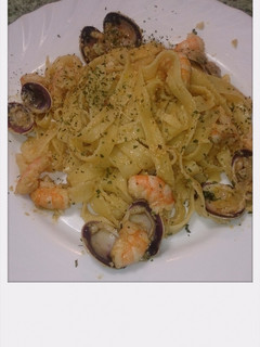 Una foto de Tallarines con almejas (alle vongole)