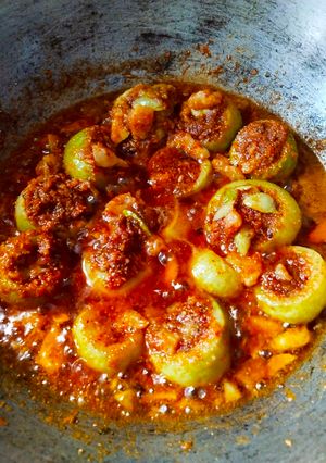 भरलेले ढेमसं (stuffed dhemse recipe in marathi) रेसिपी चे मुख्य फोटो 