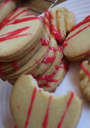 A picture of 3 ingredient cookies.