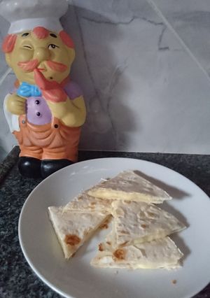 Una foto de Quesadillas... y más 😋 🎊