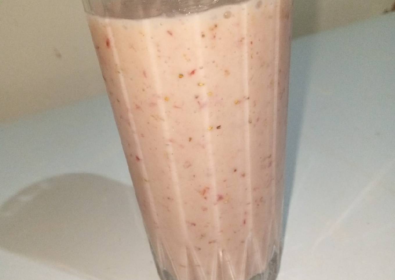 Strawberry banana smoothie🍓🍌