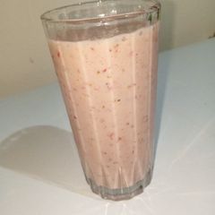 A picture of Strawberry banana smoothie🍓🍌.