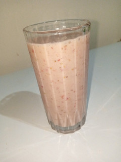 A picture of Strawberry banana smoothie🍓🍌.