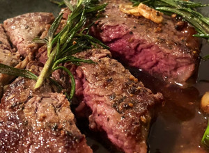 A picture of Medium rare rump steak with rosemary 🌱 🥩.
