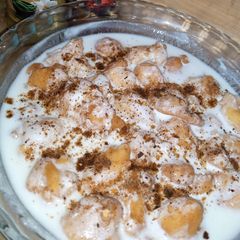 A picture of Yummy dahi bare.