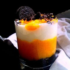 A picture of Oreo Mango Yogurt Parfait.