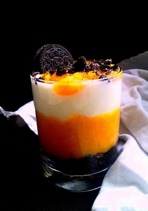 A picture of Oreo Mango Yogurt Parfait.