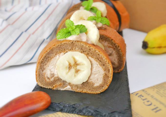 Banana Choco Roll Cake / Bolu Gulung Coklat Pisang