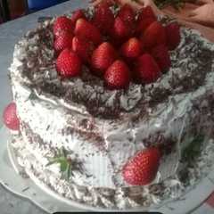 Una foto de 😍😍torta de cumpleaños con bizcochuelo casero😍😍