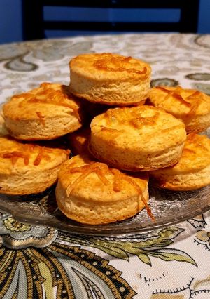 Una foto de Scones de queso 🧀