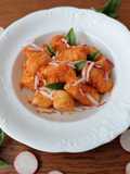 Gnocchi di stracchino con ravanelli e pomodorini