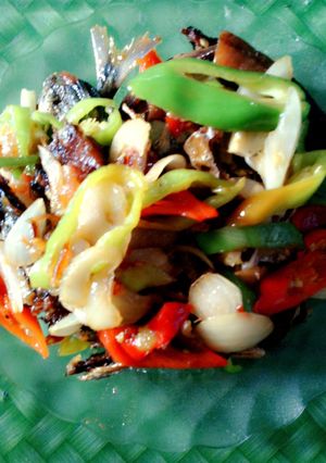Foto resep Ikan kering makasar,masak iris lombok besar bawang bombai