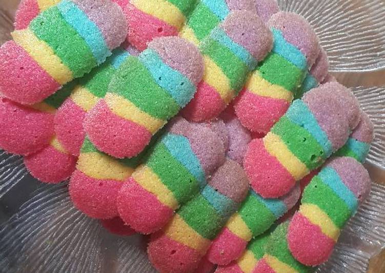 makanan Kue Lidah Kucing Rainbow lebaran yang Enak