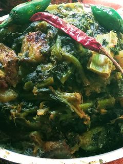 সব্জী দিয়ে পালং শাক (sabji diye palong shak recipe in Bengali) রেসিপির প্রধান ছবি