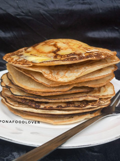 A picture of Easy Basic Pancake Recipe (American Pancakes).