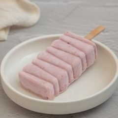 A picture of Fat-Free Frozen Yogurt Popsicles.