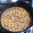 Garbanzos enlatados con tocineta