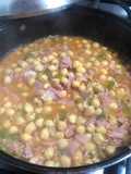 Garbanzos enlatados con tocineta