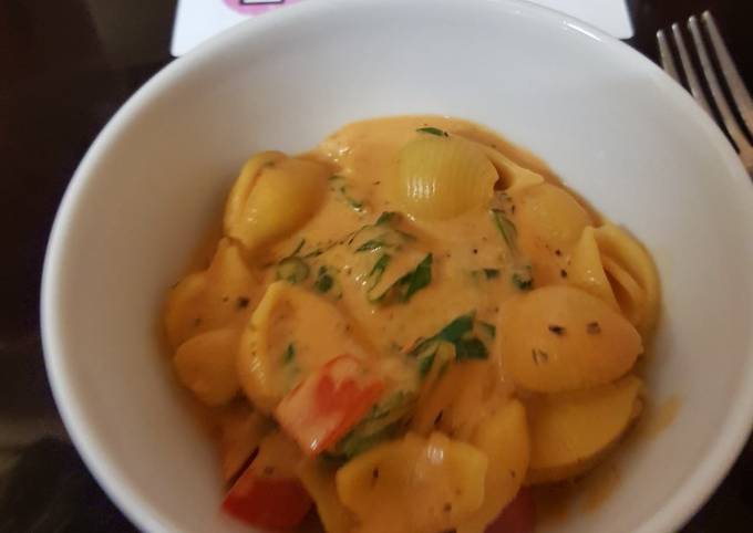 My Quick Tomato Pasta shells in 2 Cheese ๐