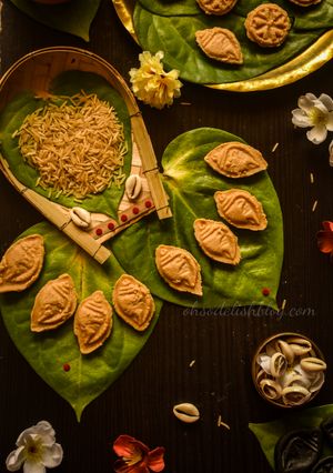A picture of Nolen gurer sondesh.