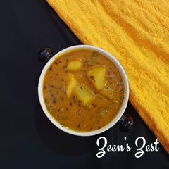 A picture of Pumpkin Khatti Daal.