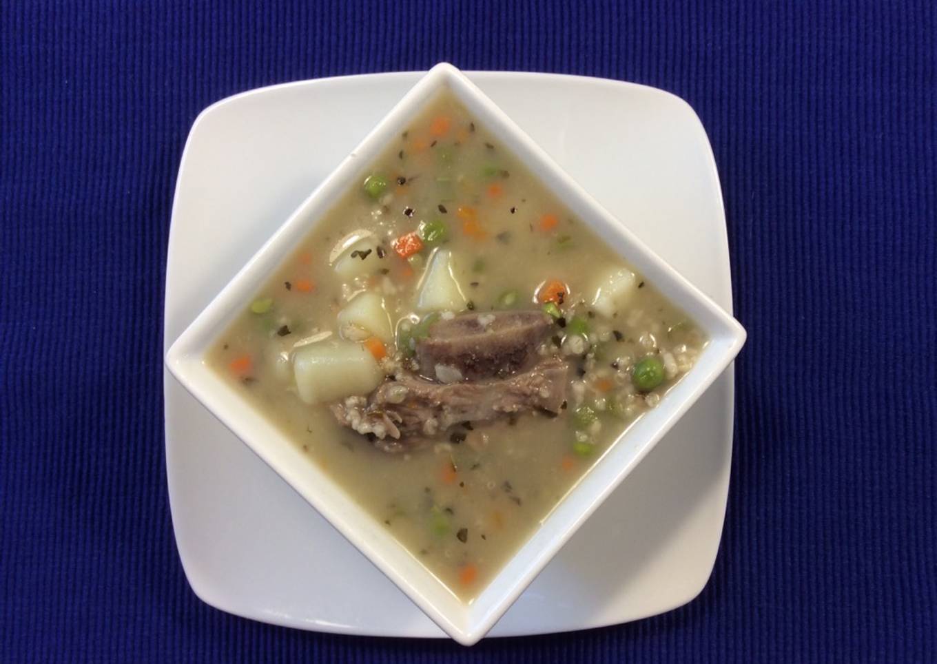 Sopa de avena colombiana