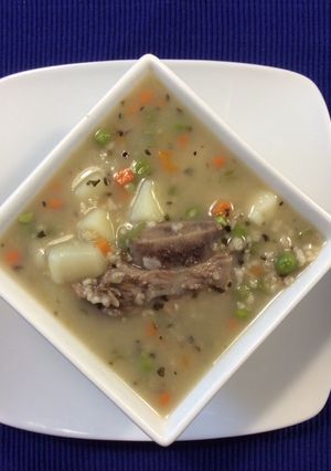 Una foto de Sopa de avena colombiana