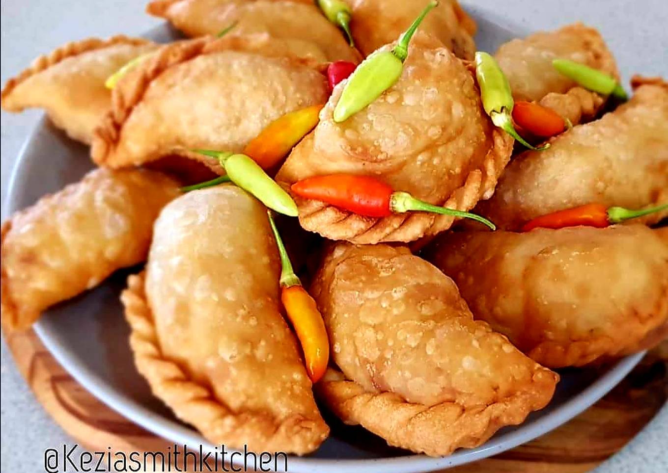 Pastel Goreng (Indonesian Crispy Fried Pies)