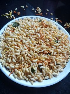झाल मुरी (jhal muri recipe in Hindi) रेसिपी मुख्य फोटो
