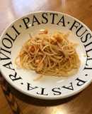 Spaghetti con camarones griego