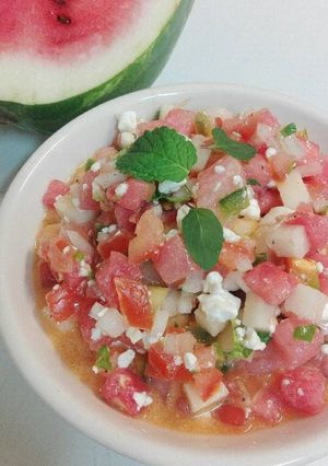 Una foto de Pico de sandía y jícama