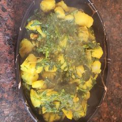 A picture of Aloo palak.