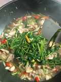 Cah kangkung ayam suwir tiram