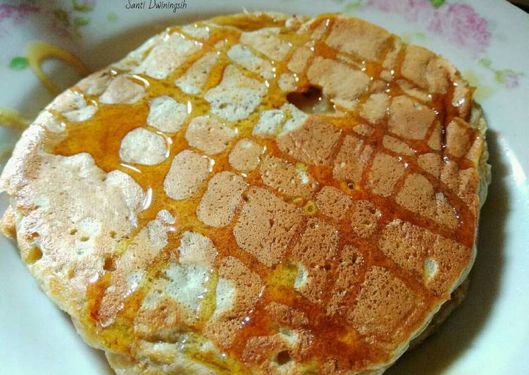 Langkah Mudah untuk Menyiapkan Banana Pancakes with Milk &amp; Cinnamon, Bikin Ngiler