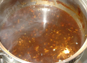 Una foto de Salsa de soja con miel para carnes y aves