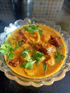 मशरूम क्रीमी टिक्का मसाला (mushroom tikka masala recipe in marathi) रेसिपी चे मुख्य फोटो