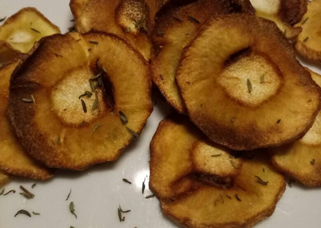 Parsnip crisps with sea salt and thyme