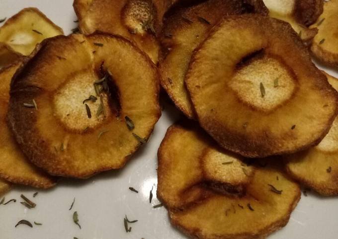 How to Prepare Super Quick Homemade Parsnip crisps with sea salt and thyme