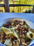 Almejas al ajillo y verdeo con pastas 🌊