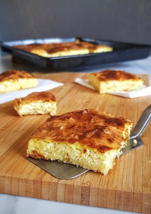 O poză a rețetei Burek cu brânză sărată.