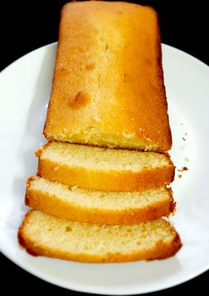 பவுண்ட் கேக்(pound cake recipe in tamil) செய்முறை முக்கிய புகைப்படம்