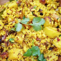A picture of Nanas batata  Poha.