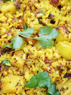 A picture of Nanas batata  Poha.