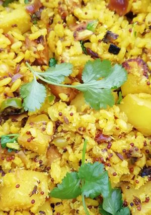 A picture of Nanas batata  Poha.