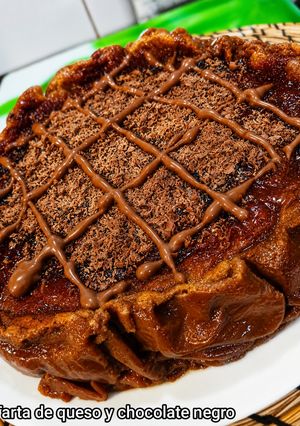 Una foto de Tarta de Queso y Chocolate Negro