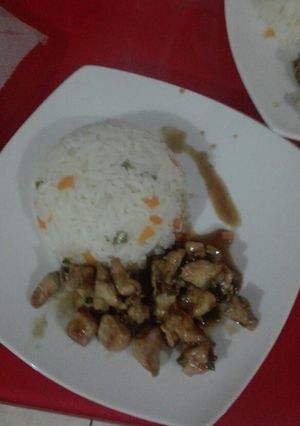 Una foto de Pollo teriyaky