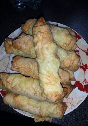 صورة لوصفة خبز التورتيلا بحشوة الدجاج والجبنة الشيدر طعم رووعة ☺ 😋 😋