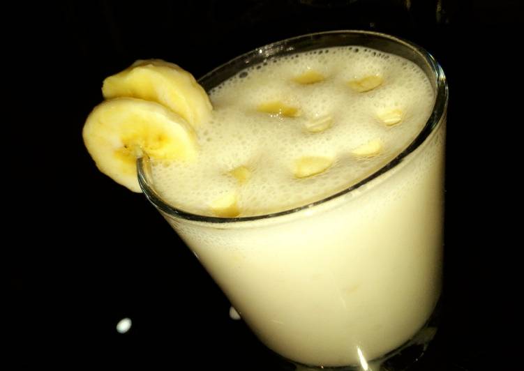 Step-by-Step Guide to Make Favorite Banana Yogoshake🍌🍨 Cooking Basics for Beginners
