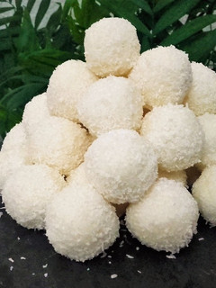 Una foto de Trufas de coco