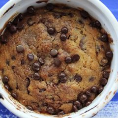 A picture of Chocolate chip cookie dough pots.